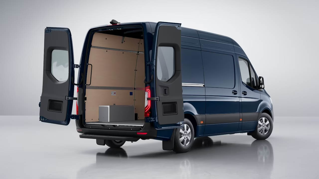 Mercedes-Benz-Sprinter-Fourgon-02