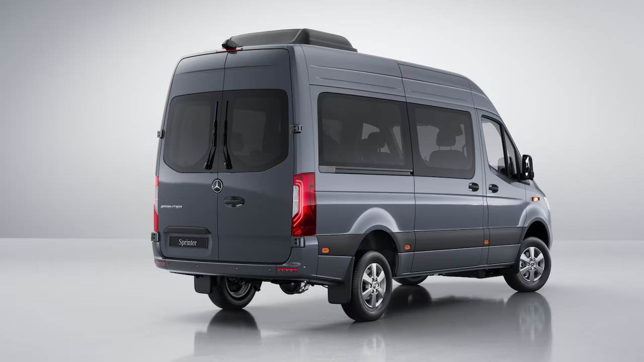 Mercedes-Benz-Sprinter-Tourer-02